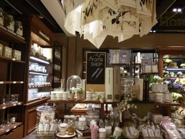 ‘米兰·(milan)’咽喉炎该怎么预防好早期咽喉炎有何表现(图1)